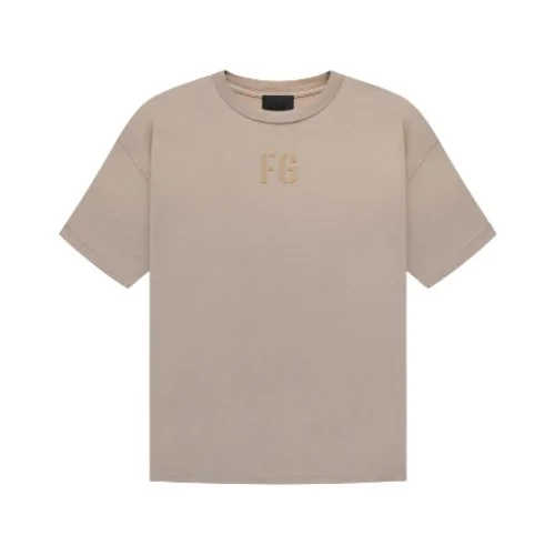 Fear-of-God-Essentials-Tee-1.webp